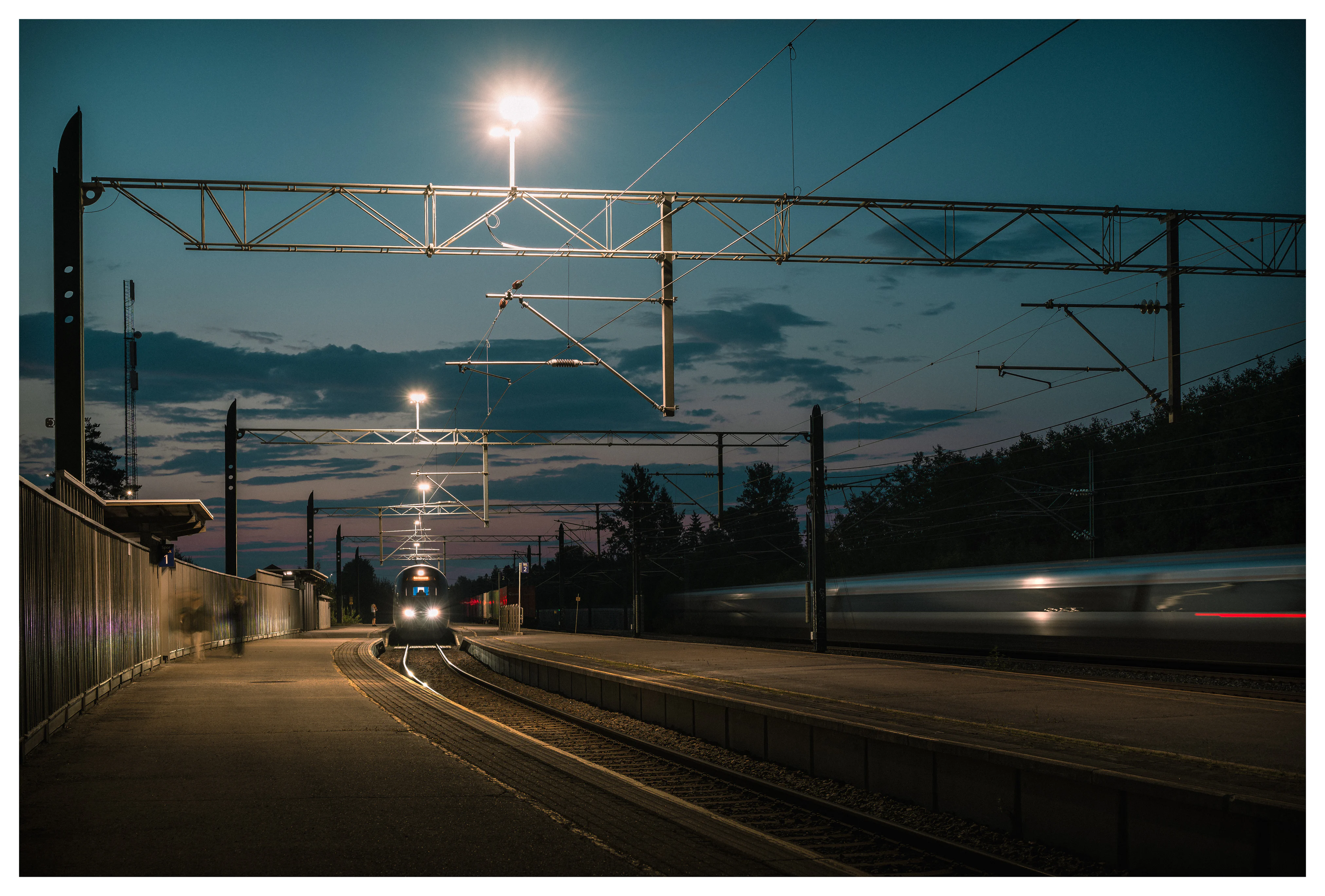 Train Station, 23:18