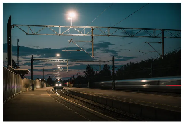 Train Station, 23:18